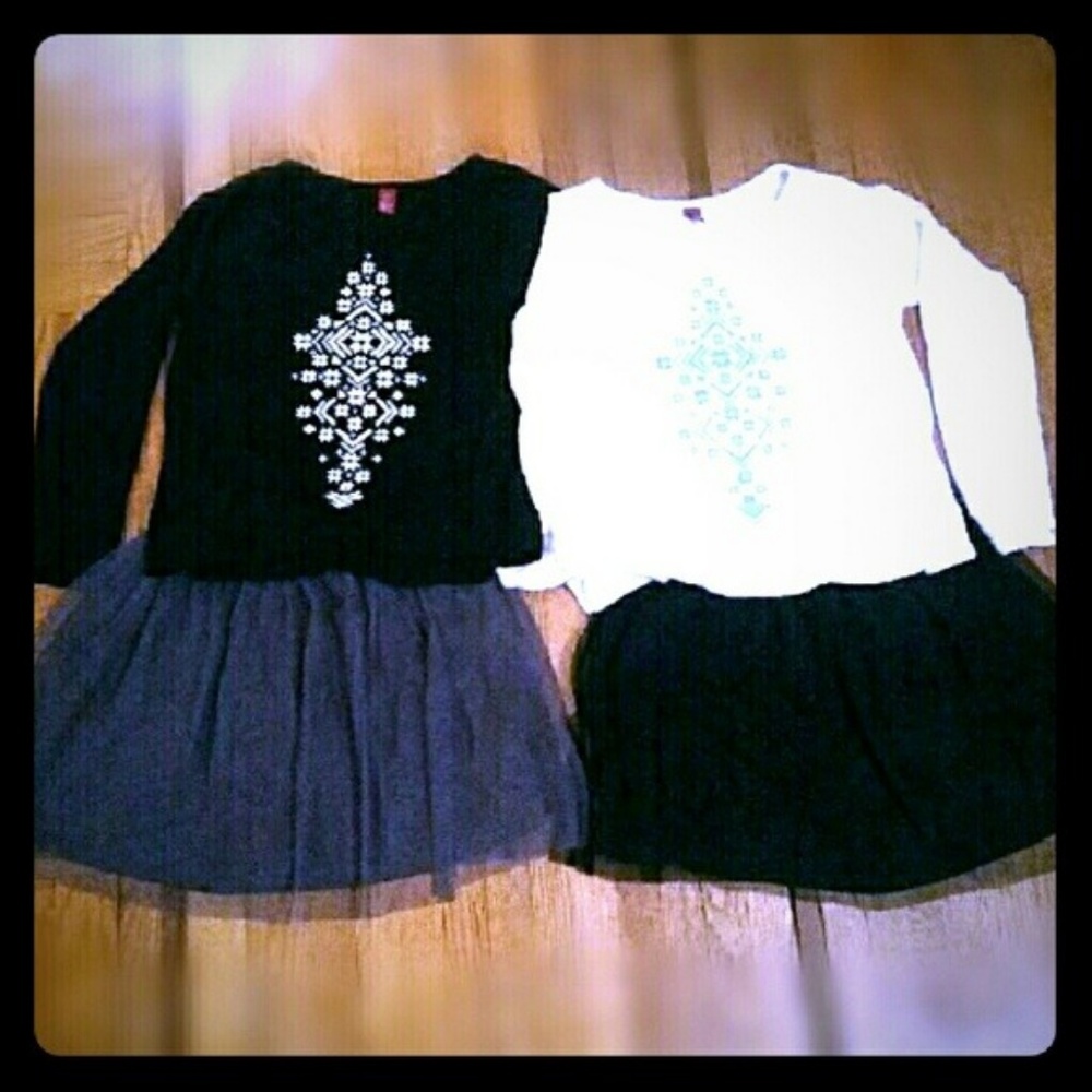 Long Sleeve Tops And Skirtd ! 2 for the price of 1!